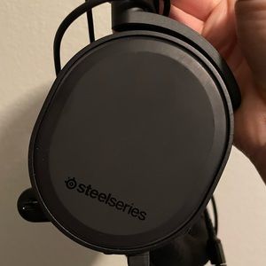 Steelseries arctis 5 headphones